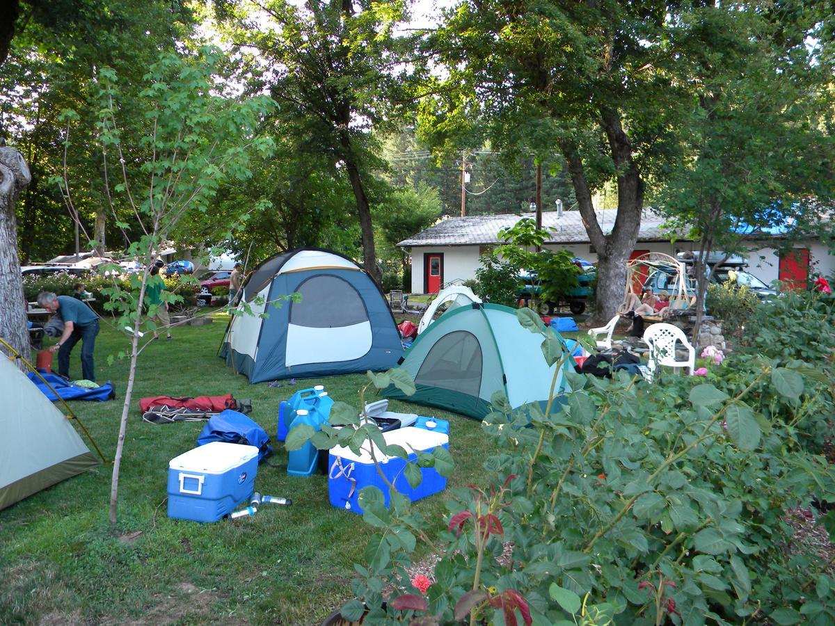 Bigfoot Rv & Cabins Park Happy Camp Ngoại thất bức ảnh